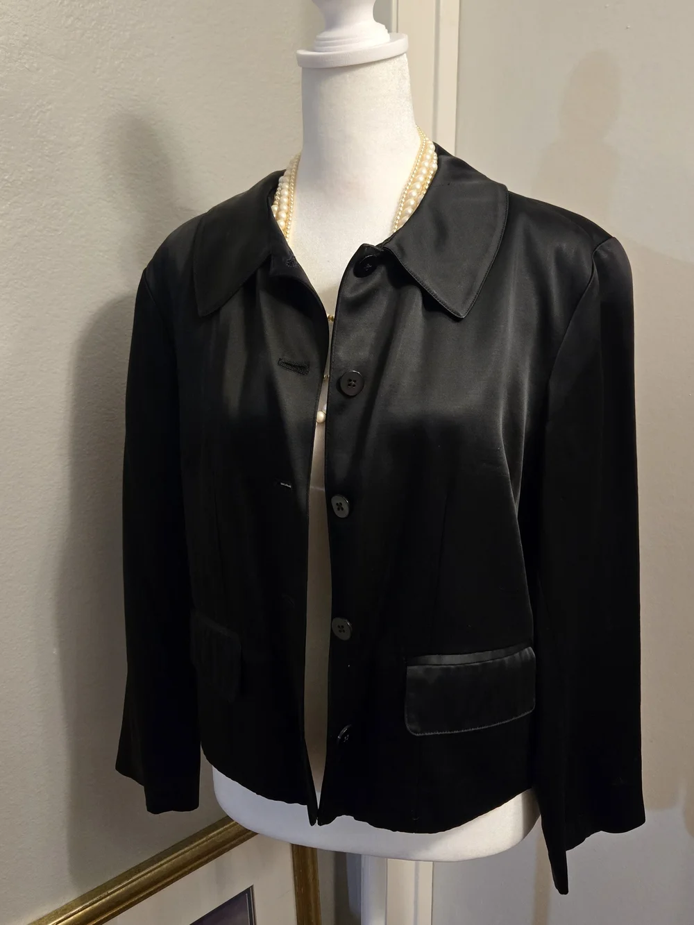 Gap Black Satin Women's Button-Front Jacket Size 8 - Picture 2 of 3